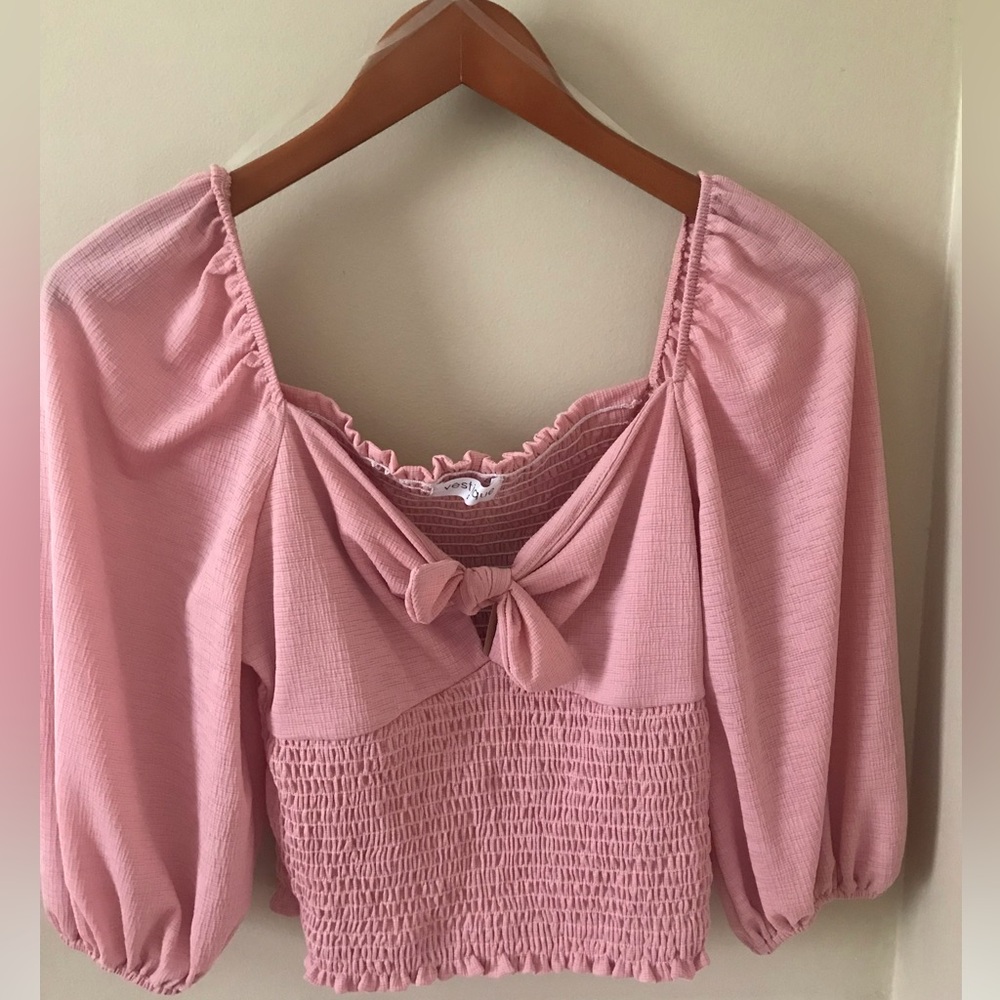 NWT Vestique Pink Cropped Smocked Pink Top Small